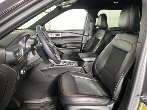 Used 2023 Ford Explorer ST-Line AWD/4WD image 25