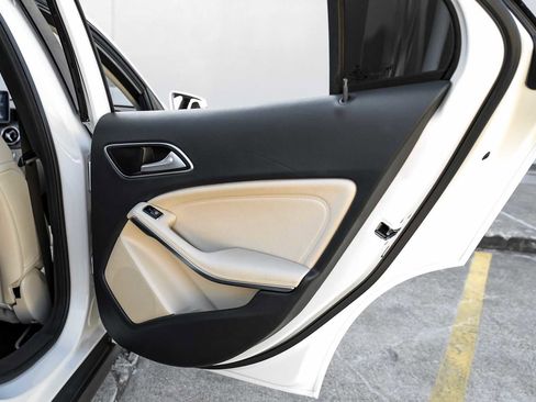 Used 2018 Mercedes-Benz GLA 250 GLA 250 image 45