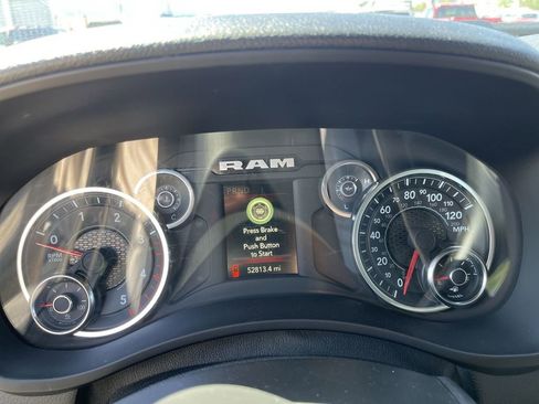 Used 2024 RAM 3500 Tradesman w/ Chrome Appearance Group AWD/4WD image 5