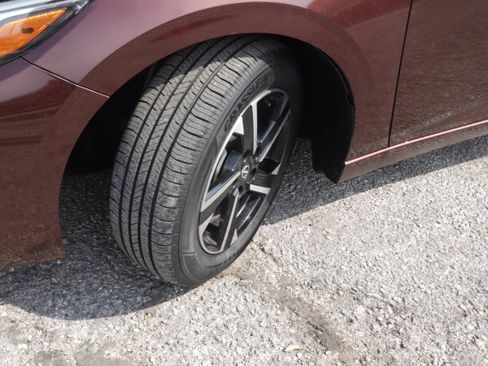 Used 2025 Nissan Sentra SV FWD image 16