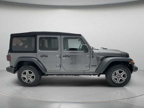 Used 2023 Jeep Wrangler Unlimited Sport AWD/4WD image 4