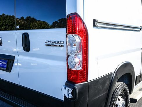 Used 2023 RAM ProMaster 2500 image 11