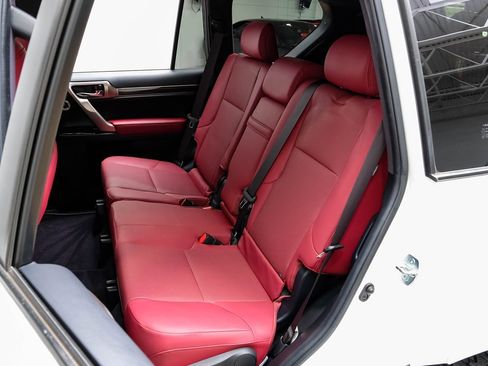 Used 2021 Lexus GX 460 Premium w/ Premium Plus Package image 39