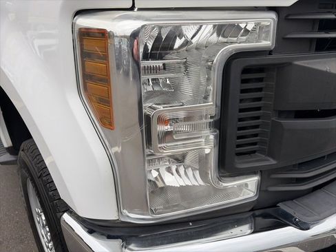 Used 2018 Ford F350 XL image 14