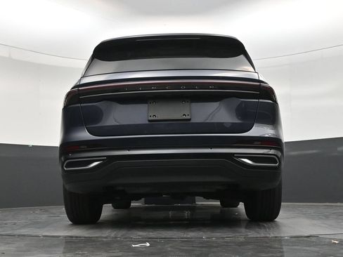 Used 2024 Lincoln Nautilus Premier AWD/4WD image 22