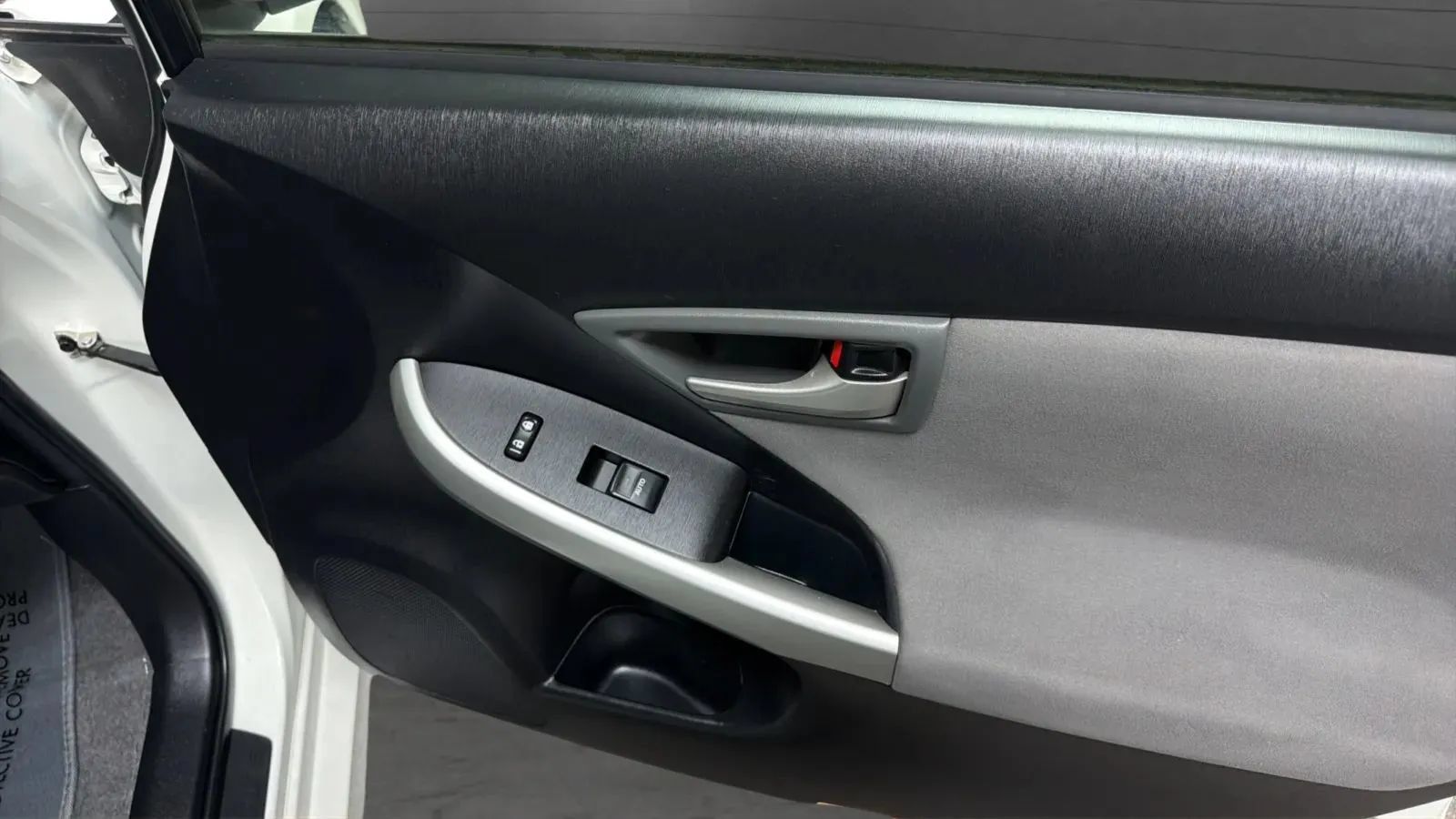 Used 2015 Toyota Prius Two FWD image 18