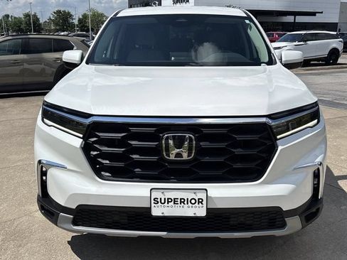 Used 2025 Honda Pilot EX-L image 12