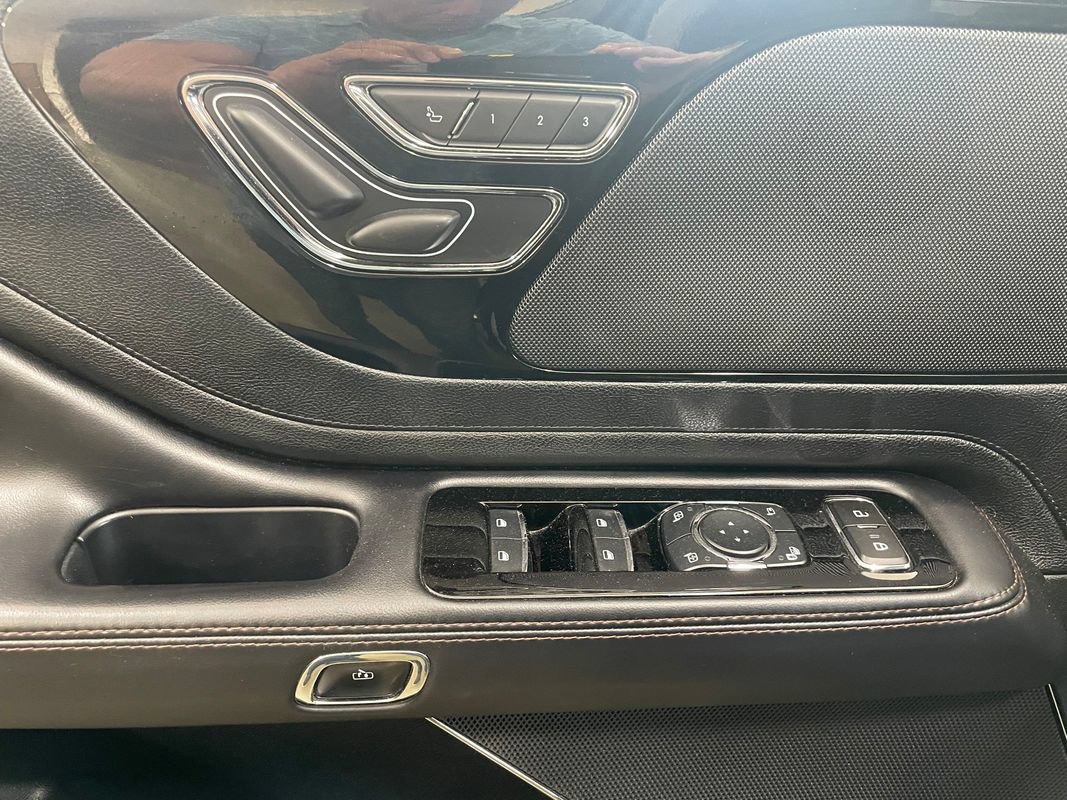 Used 2023 Lincoln Aviator AWD image 8