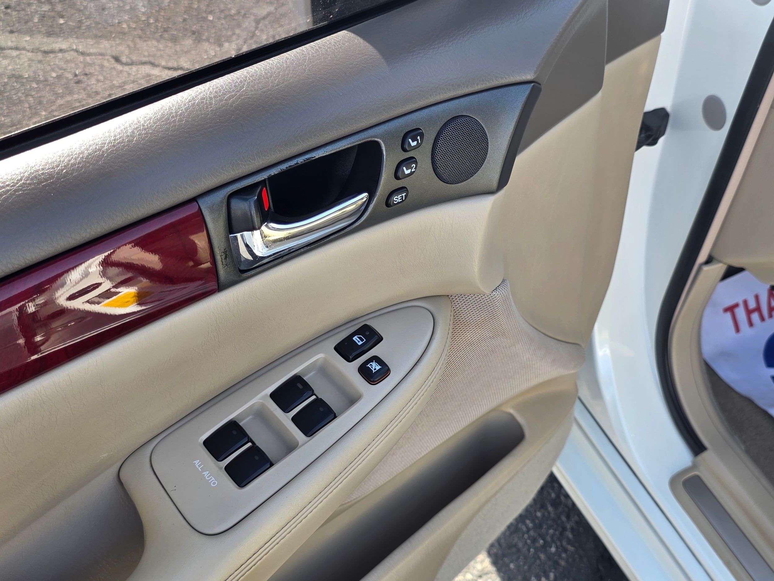 Used 2004 Lexus ES 330 FWD image 13