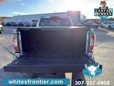 Used 2015 GMC Canyon SLE image 14