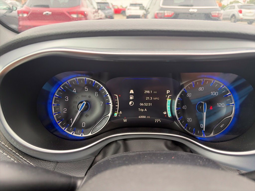 Used 2025 Chrysler Pacifica Limited FWD image 20