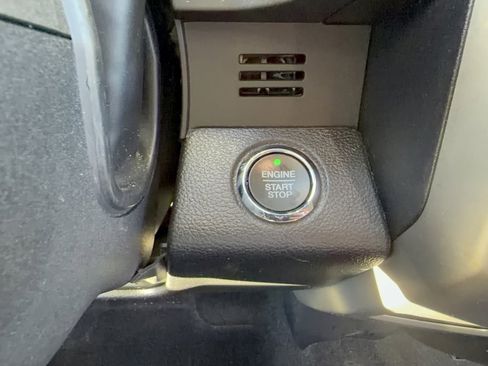 Certified 2019 Ford F150 Lariat image 21