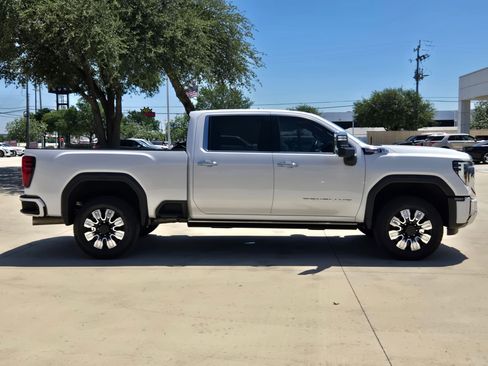 Used 2024 GMC Sierra 2500 Denali w/ Denali Reserve Package AWD/4WD image 8