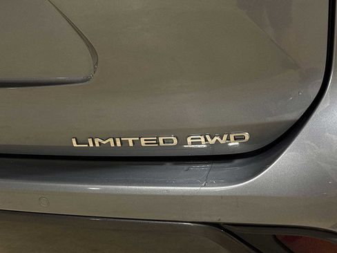 Used 2023 Toyota Highlander Limited AWD/4WD image 29