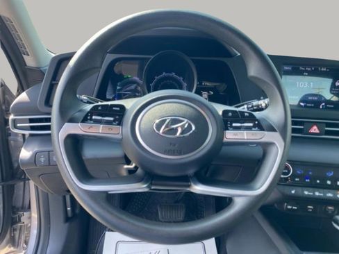 Certified 2023 Hyundai Elantra Blue image 19