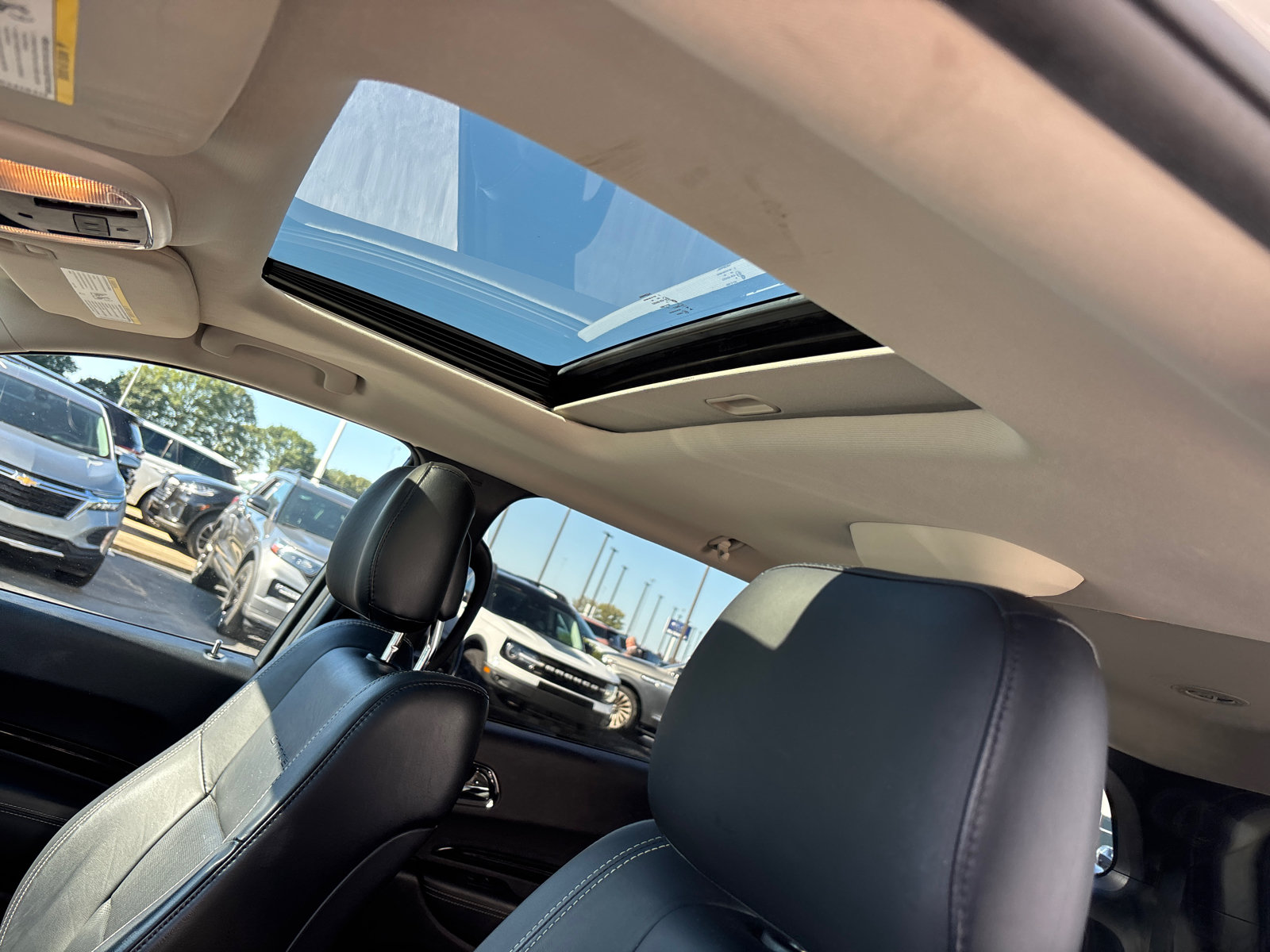 Used 2016 Dodge Durango Citadel w/ Technology Group RWD image 24