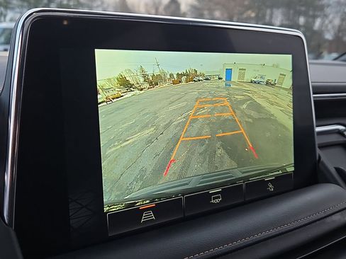 Certified 2022 GMC Yukon XL AT4 w/ Max Trailering Package image 15