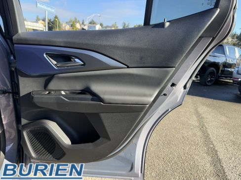 New 2026 Chevrolet Equinox EV LT image 23