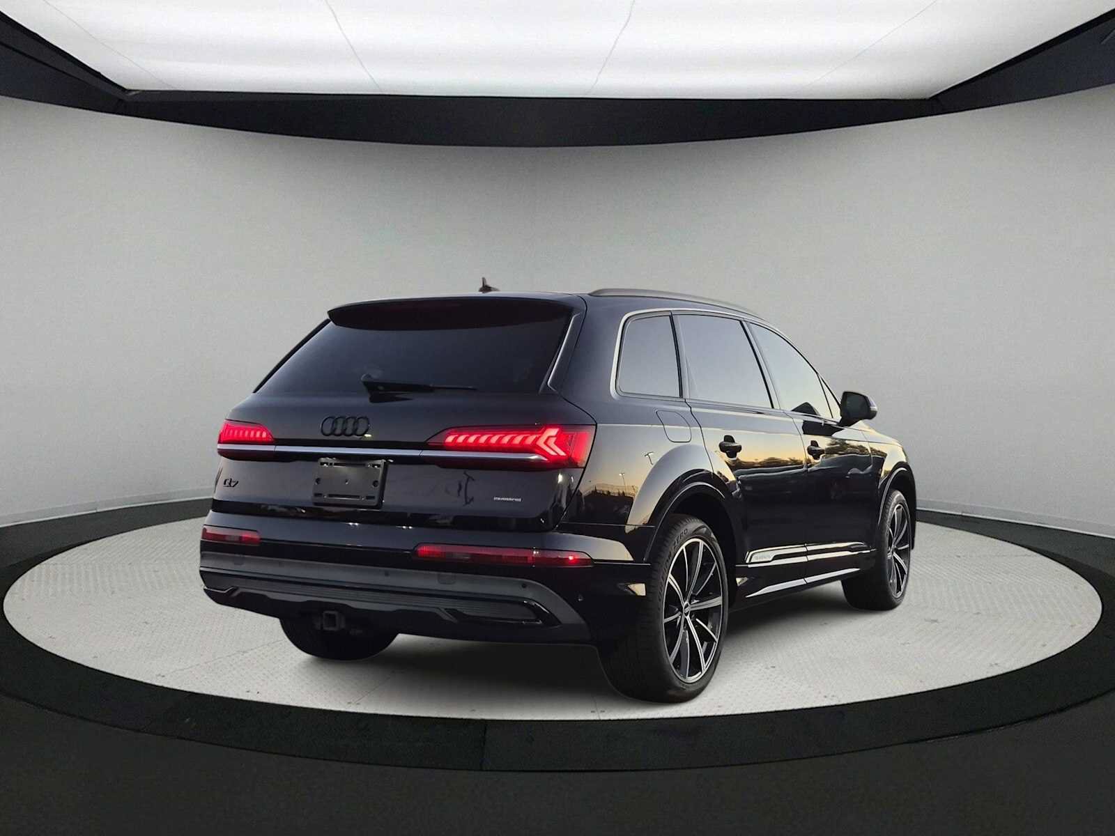 Used 2021 Audi Q7 3.0T Premium Plus w/ Executive Package AWD/4WD image 8