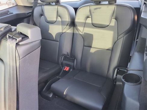 Used 2023 Volvo XC90 B5 Core w/ Protection Package Premier image 36