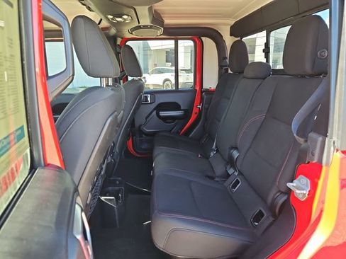 Used 2020 Jeep Gladiator Rubicon image 25