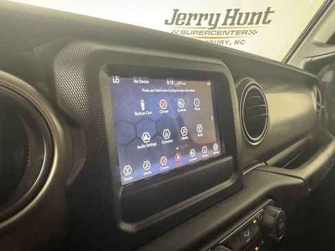 Used 2021 Jeep Wrangler Unlimited Sport AWD/4WD image 19