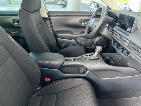 Used 2024 Honda HR-V LX image 4