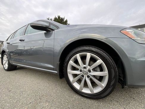 Used 2016 Volkswagen Golf SE w/ Lighting Package image 10