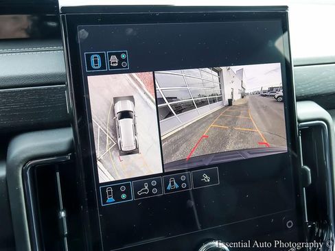 Used 2025 GMC Yukon AT4 Ultimate w/ LPO, Floor Liner Package image 22