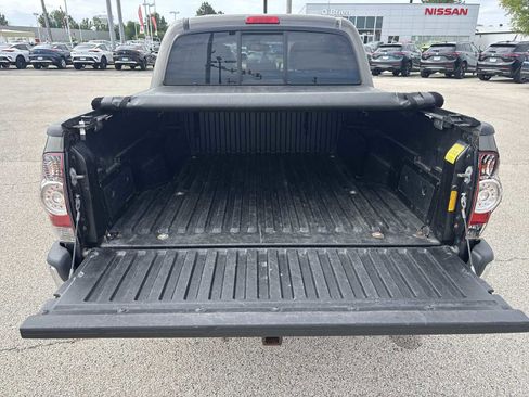 Used 2013 Toyota Tacoma 4x4 Double Cab w/ SR5 Pkg image 11