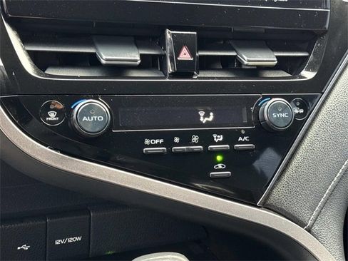 Used 2023 Toyota Camry XSE image 14