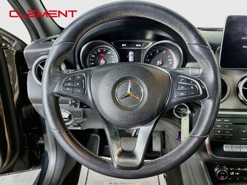 Used 2020 Mercedes-Benz GLA 250 w/ Premium Package image 14