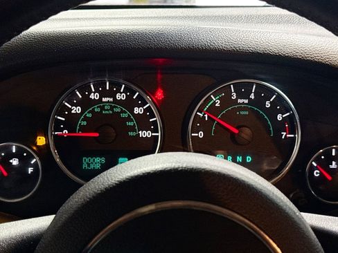 Used 2015 Jeep Wrangler Unlimited Rubicon w/ Dual Top Group image 12