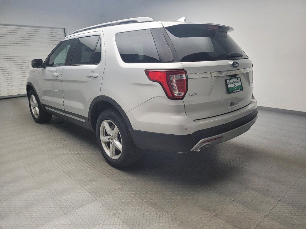 Used 2017 Ford Explorer XLT AWD/4WD image 5