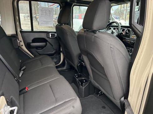 Certified 2022 Jeep Wrangler Unlimited Sport image 21