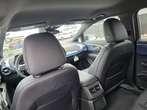 New 2026 Chevrolet Equinox EV LT image 14