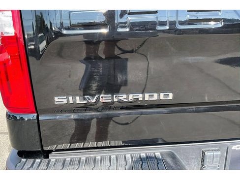 Used 2024 Chevrolet Silverado 1500 LT Trail Boss w/ LT Trail Boss Premium Package AWD/4WD image 25
