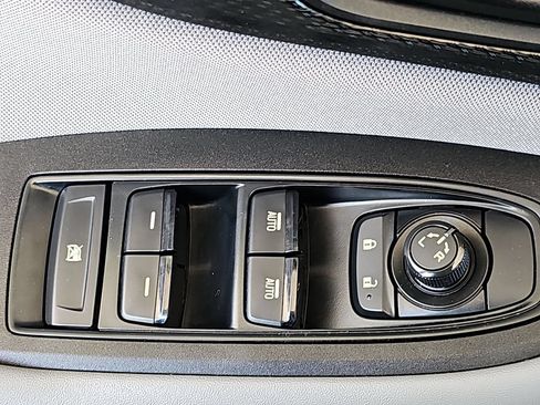 Used 2020 Subaru Legacy AWD/4WD image 32