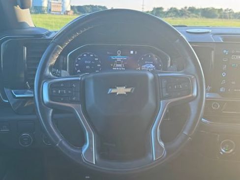 Used 2023 Chevrolet Silverado 1500 LT RWD image 17