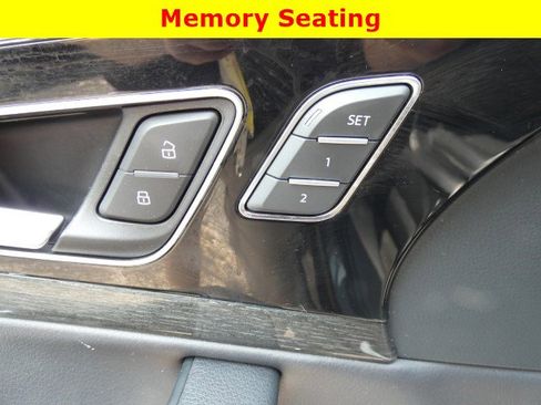 Used 2018 Audi Q7 3.0T Prestige w/ Prestige Package image 24