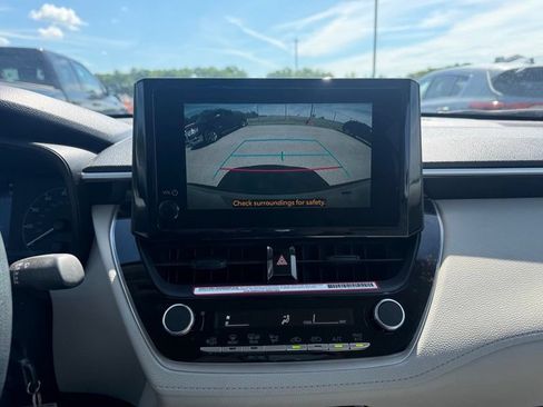 Used 2023 Toyota Corolla Cross L FWD image 14