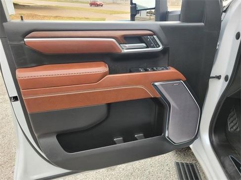 Used 2024 GMC Sierra 3500 Denali Ultimate image 15