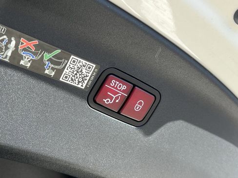 Used 2022 Mercedes-Benz AMG GT 53 image 22