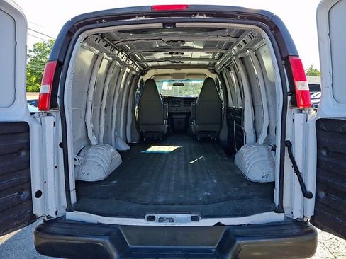 Used 2020 GMC Savana 2500 w/ Communications Package RWD image 29