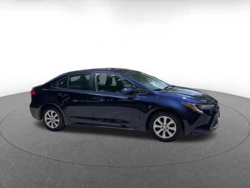 Used 2025 Toyota Corolla LE FWD image 2