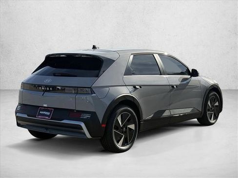 New 2026 Hyundai Ioniq 5 SEL image 2