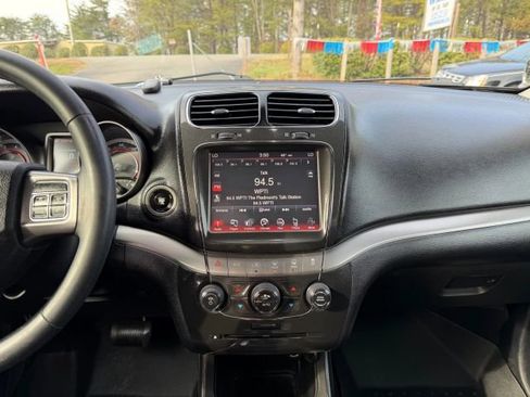 Used 2015 Dodge Journey Crossroad w/ Flexible Seating Group image 15