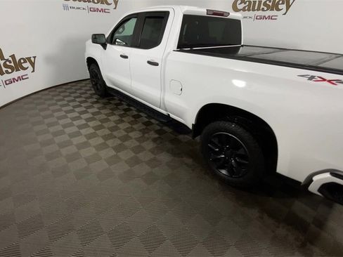 Used 2019 Chevrolet Silverado 1500 Custom w/ Custom Convenience Package image 6