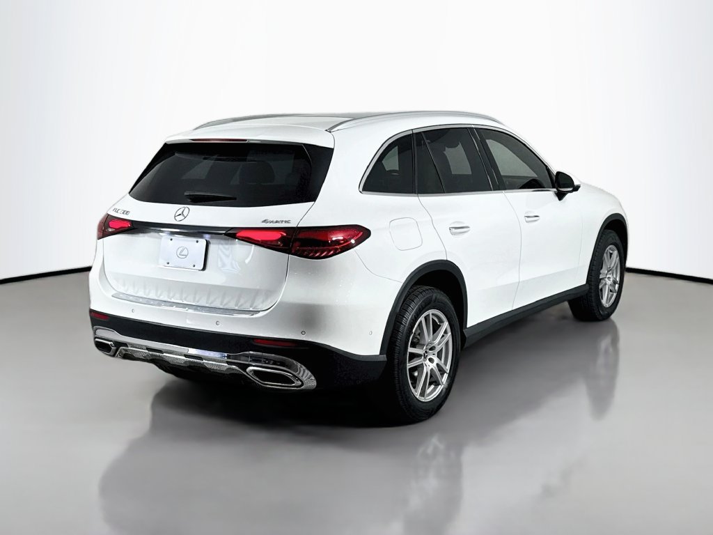Used 2023 Mercedes-Benz GLC 300 4MATIC image 5