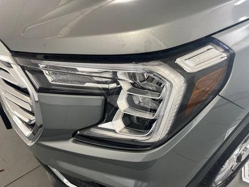 Used 2023 GMC Terrain SLT AWD/4WD image 37